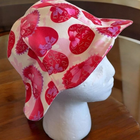 Charming Pink Heart Kids Sun Hat - Picture 3 of 4